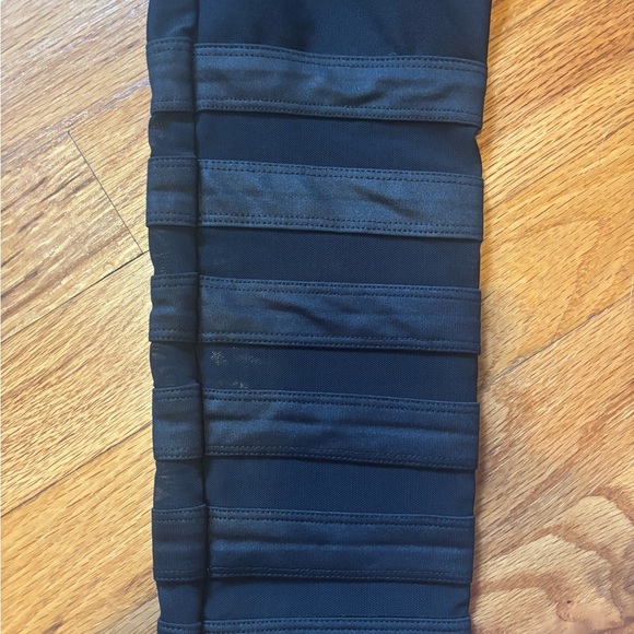 90 Degree By Reflex Black Leggings with Wide Waistband and Stripes - Picture 3 of 4